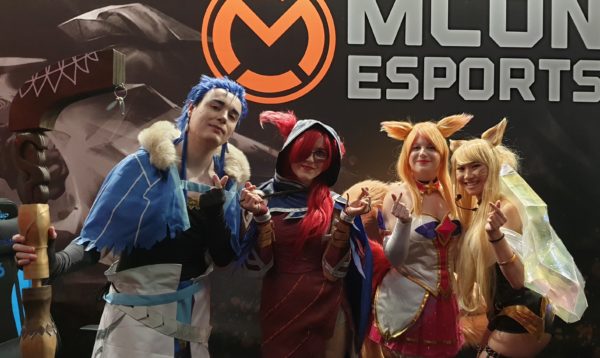 905 cosplay mcon groep